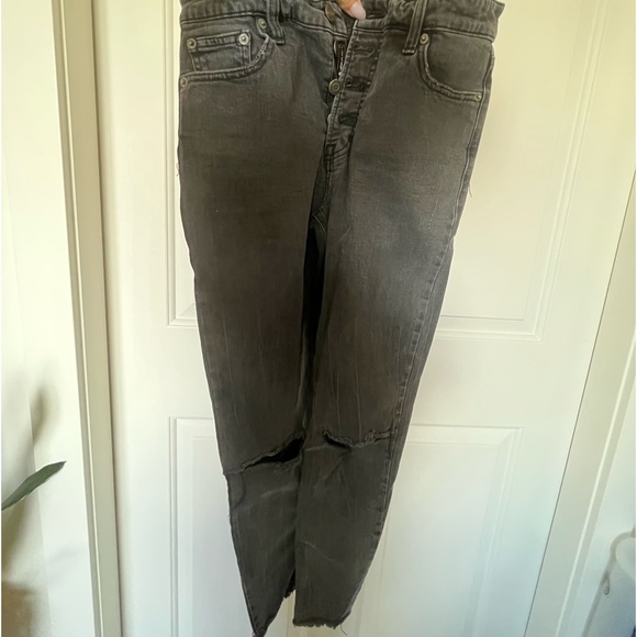 Used Women’s Lucky Brand Jeans - Picture 2 of 4